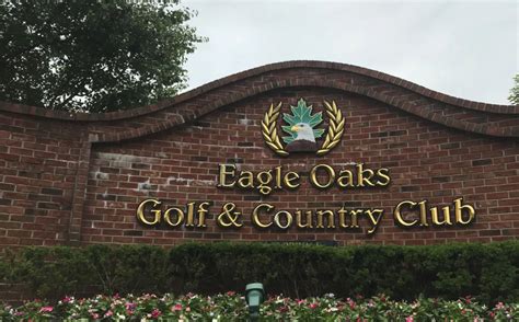 Eagle oaks - The Oaks Club - Eagle Course . I also wrote a review on The Heron which is the other course at the Oaks. Please see that one for comments on the overall facility, will keep this to strictly comments on The Eagle. This is by far the harder of the two courses with far more bunkers and water in play. It is also much longer so take that into ...